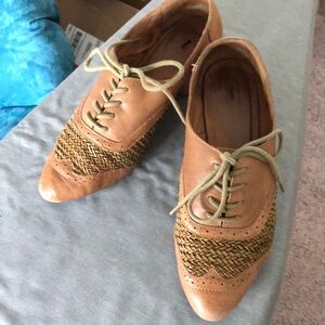 Cute Loafers With Woven Wicker Detail